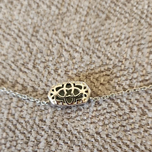 KENDRA SCOTT Elisa Pendant Necklace - Picture 7 of 10